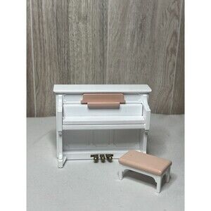 Sylvanian Families Calico Critters - White Piano With Pink Bench